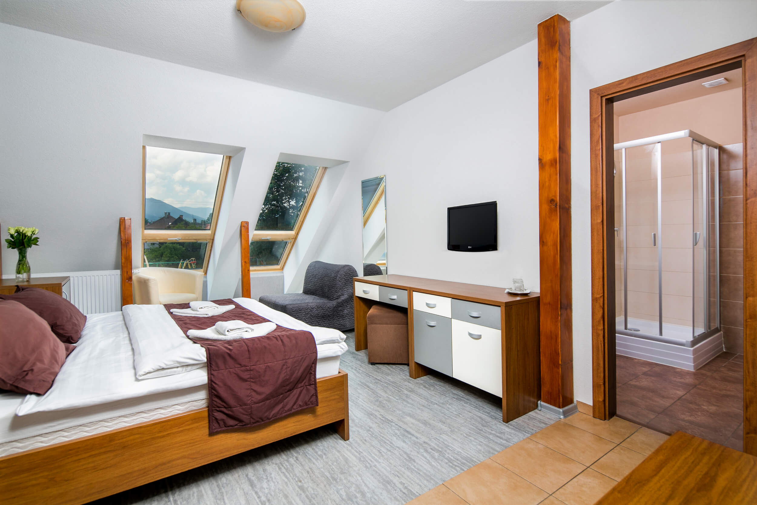 2-lôžková izba s prístelkou a výsuvnými balkónmi