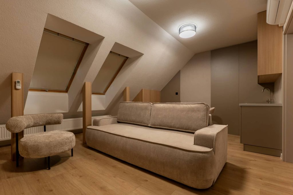 č.10 - Podkrovný rodinný apartmán s kuchyňou